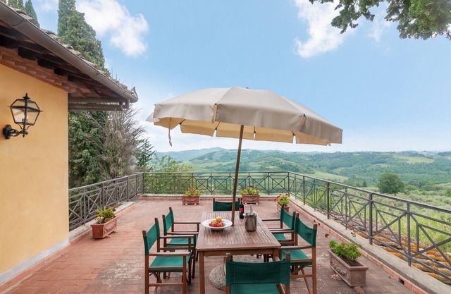 Appartement 'La Terrazza' avec piscine partagée, terrasse privée & Wi-Fi