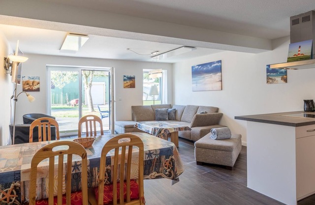 On the outskirts of Husum: holiday fun for the family - quiet retreat for adults