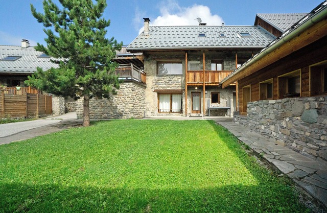 Appartement "Le Duplex" avec vue sur les montagnes, terrasse privée et Wi-Fi