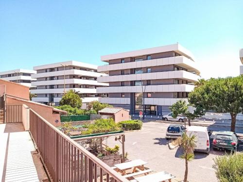 Apartment Le Méditerranée-2 by Interhome