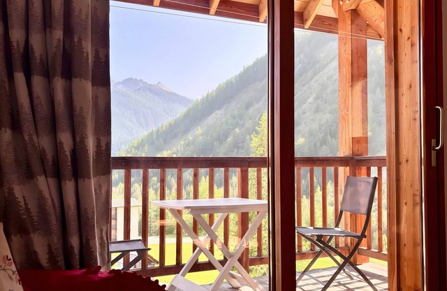 Apartment 'Les Granges - Panoramic View' with Mountain Views, Shared Pool and Balcony
