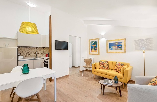 Appartement "LIBECCIO" finement meublé, dans le vert