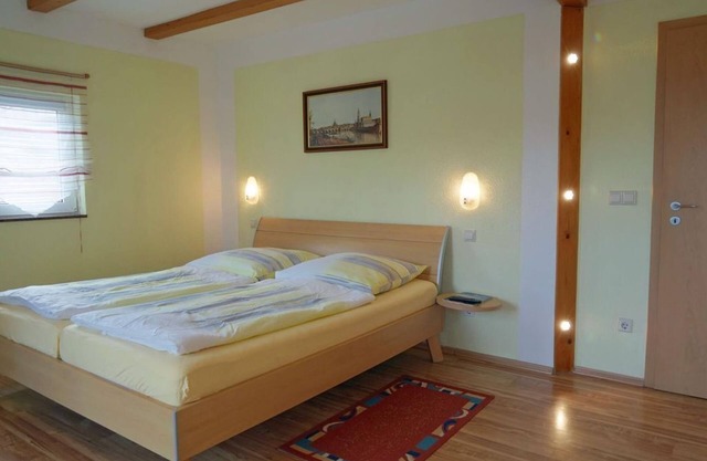 Appartement, douche, WC, salon / chambre - Pension n ° 13