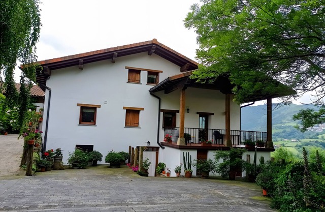 Appartement 'Lokate 2 Habitaciones' avec vue sur les montagnes, terrasse privée et Wi-Fi