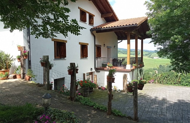 Appartement 'Lokate 5 Habitaciones' avec vue sur les montagnes, terrasse partagée et Wi-Fi