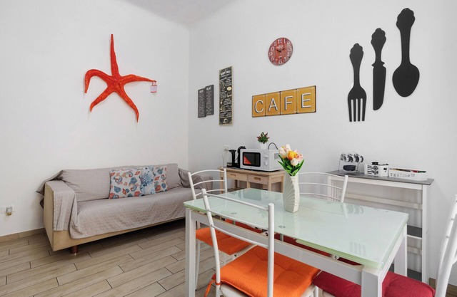 Appartement "Ludy" avec balcon, Wi-Fi et climatisation
