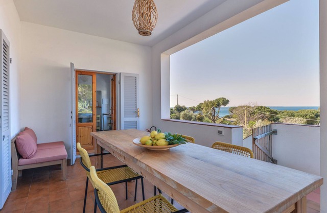Appartement 'Magnolia P1' avec terrasse privée, Wi-Fi et climatisation
