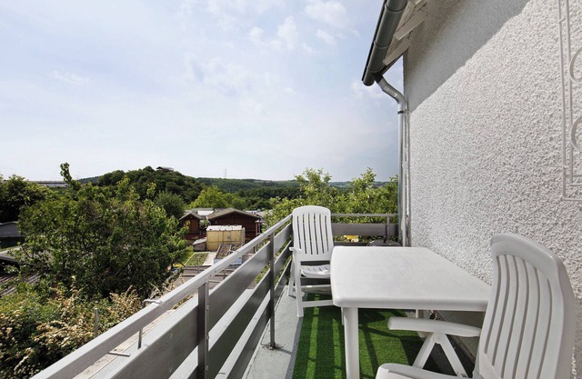 Appartement 'Maria Laach Und Nürburgring' avec balcon et Wi-Fi