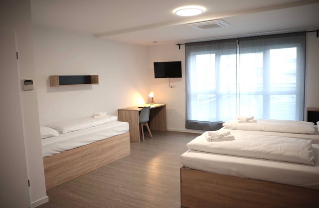 Appartement-Mehrbett-Zimmer-Salle de bain privée séparée