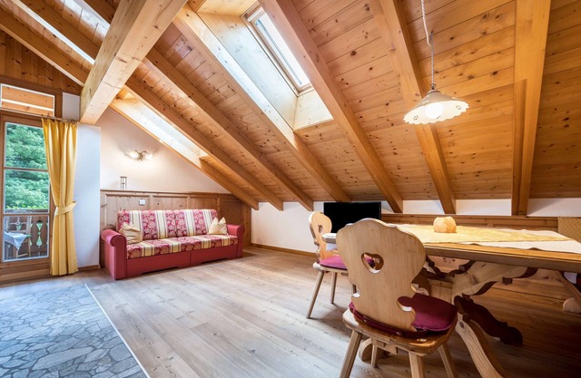 Appartement 'Mitterbruggehof Silberdistel' avec vue sur les montagnes, jardin partagé et Wi-Fi