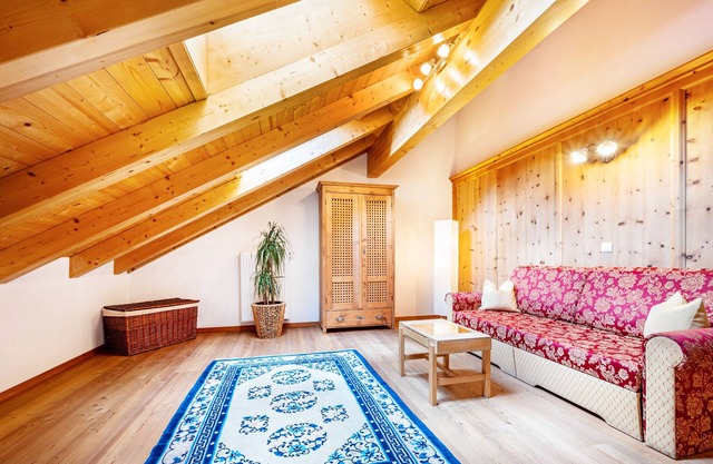 Appartement 'Mitterbruggehof Berganemone' avec vue sur la montagne, jardin partagé et Wi-Fi