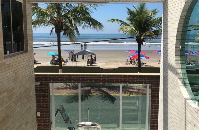 Appartement Mongaguá Beachfront Downtown 2 chambres 1 suite 86 mts.