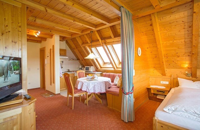 Appartement 'Morgensonne' avec vue sur la montagne, terrasse partagée et Wi-Fi