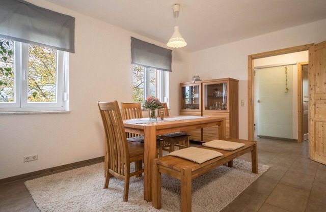 Appartement "Obsthof Schäfler" à la ferme avec vue sur la montagne et le jardin