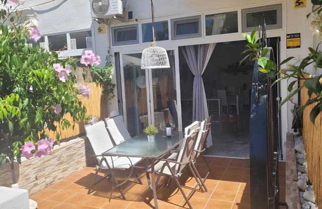Appartement 'Ola De Mar' avec piscine partagée, Wi-Fi et climatisation