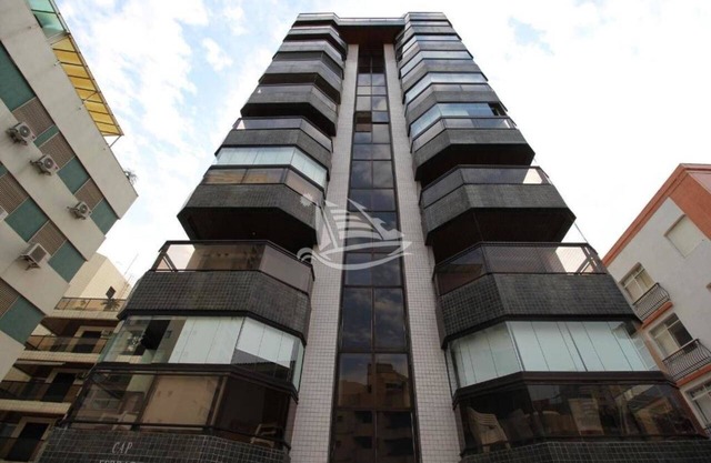 APARTMENT ON THE BEACH OF ENSEADA GUARUJÁ - SP - 300 MTS. FROM BEACH