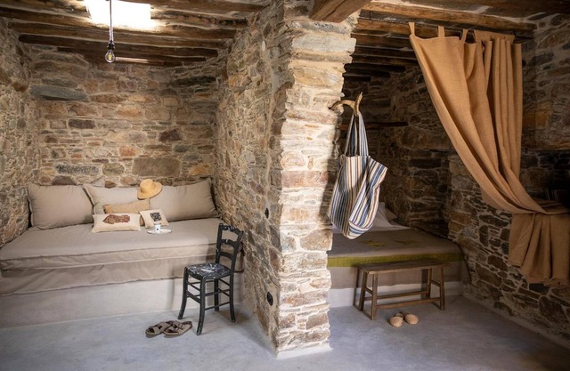 Appartement 'Onos Eco Living Tinos' avec vue sur la montagne, Wi-Fi et climatisation