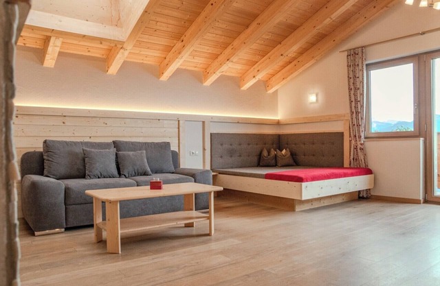 Appartement "Panorama" avec vue sur les montagnes, jardin partagé et Wi-Fi