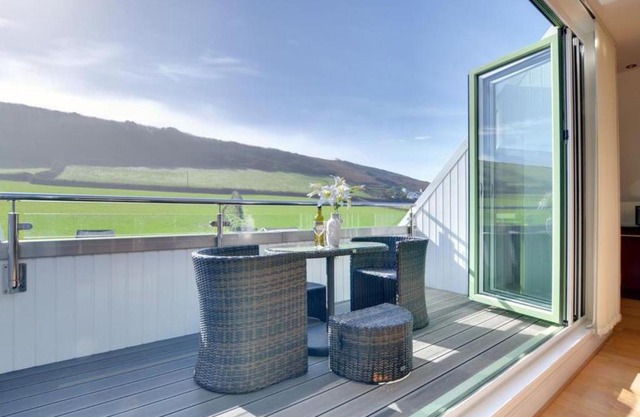 Apartment Penthouse at Pointview