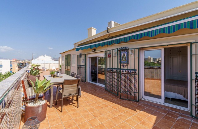 Appartement "Penthouse Victoria" avec vue sur la mer, Wi-Fi et climatisation