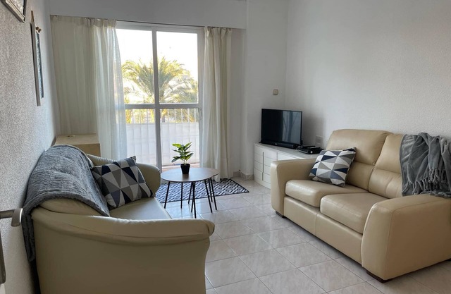 Appartement 'Plaza De Robles Vives' avec vue sur mer et balcon