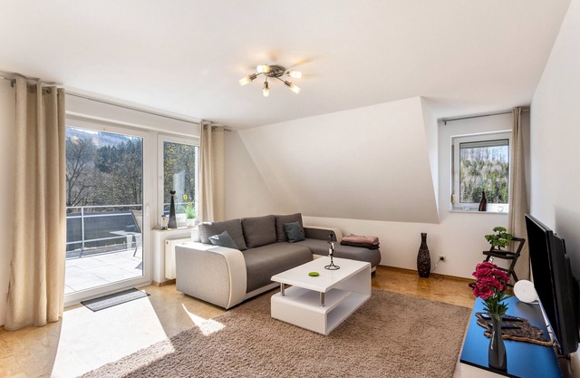 Appartement 'Raus Aufs Land' avec balcon et Wi-Fi