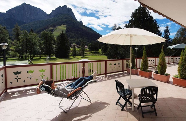 Appartement "Résidence Cristina Trilocale" Avec vue sur les montagnes, jardin et balcon