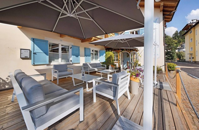 Appartement "Résidence Montebel Bilocale" avec vue sur montagne, jardin et terrasse