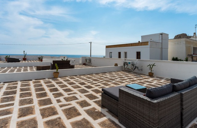 Apartment 'Respiro Del Mare 3' with Sea View, Wi-Fi and Air Conditioning