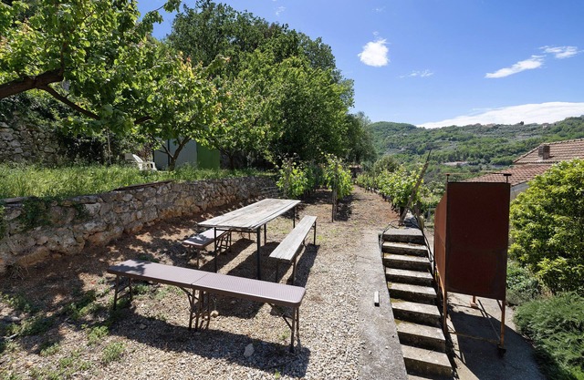 Apartment 'Riposo E Relax Al Mare' with Mountain View, Private Terrace and Wi-Fi