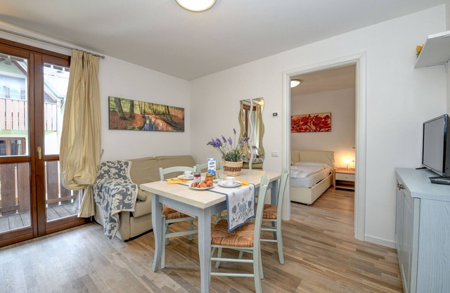Appartement 'Rosa delle Dolomiti Bilocale2' avec vue sur la montagne et Wi-Fi