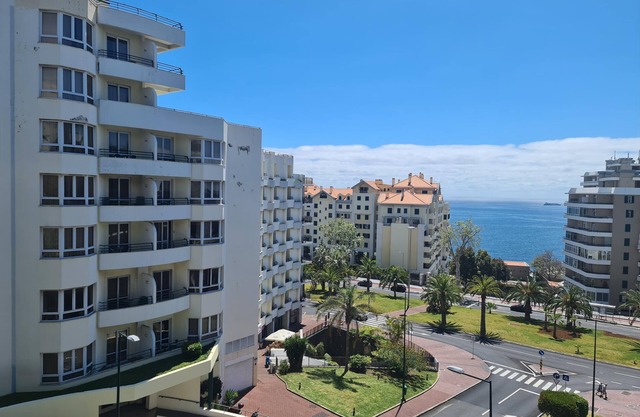 Appartement "Seaside Escape", avec vue mer, balcons et Wi-Fi.