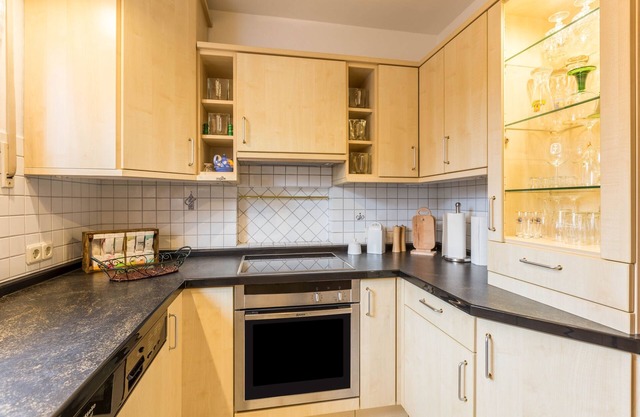 Cosy Apartment “Seeblick” close to Lake Constance with Lake View, Wi-Fi, Balcony & Garden; Parking Available