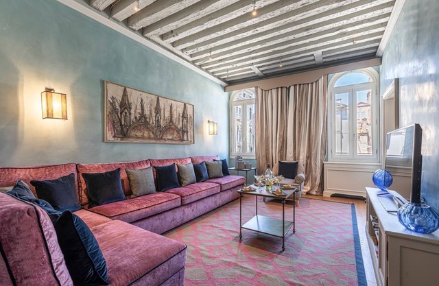 Apartment Sienna - Four Bedroom Villa, Sleeps 8