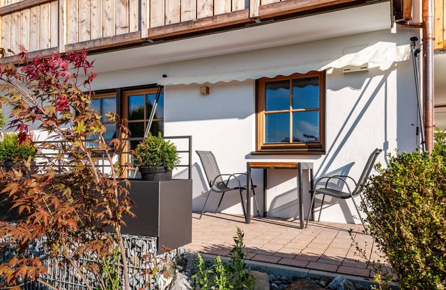 Appartement "Sonnenblick" avec vue sur les montagnes, terrasse privée et Wi-Fi