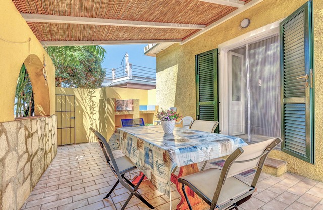 Apartment 'Stecchi Mare' with Private Terrace and Air Conditioning