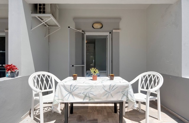 Appartement 'Studio 4' avec vue sur la montagne, Wi-Fi et climatisation