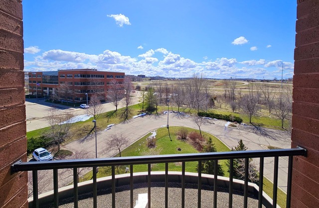 Apartment Suite Penthouse located at hotel on Madison's east side!