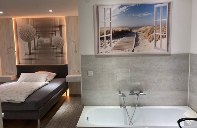 Appartement-Supérieure-Salle de bain privée séparée-Vue sur Jardin-Zimmer 102