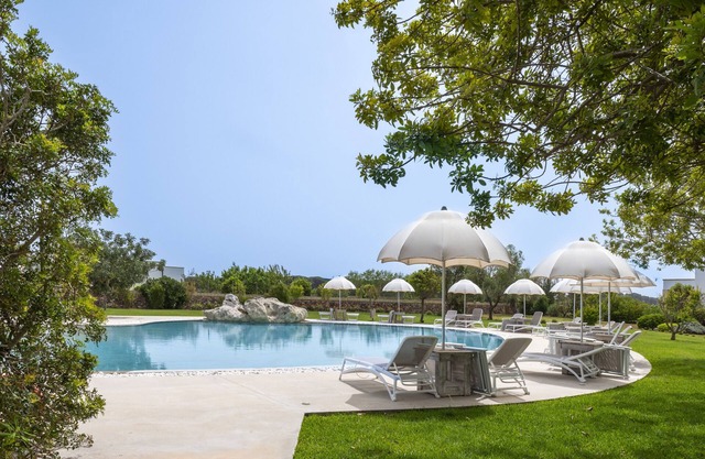 Appartement 'Tenuta Vigna Corallo - Dalia' avec piscine partagée, Wi-Fi et climatisation