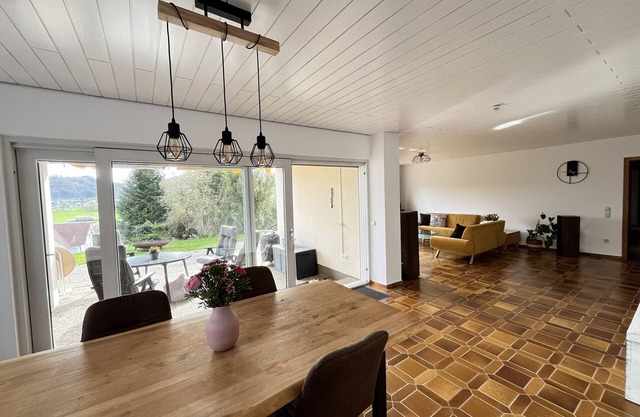 Appartement 'Terrasse Mit Ausblick' avec terrasse privée et Wi-Fi