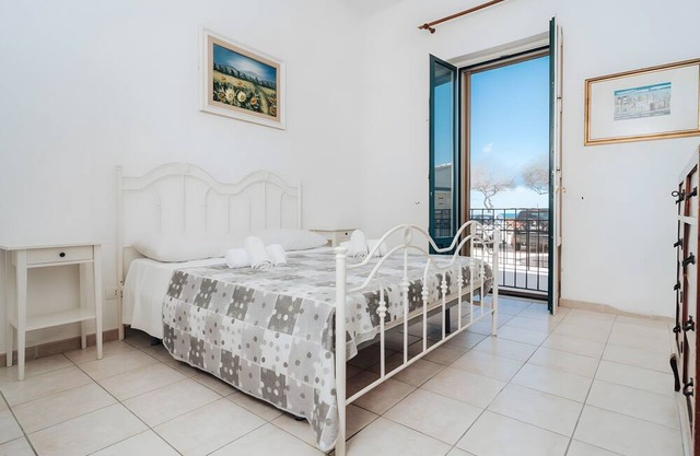 Apartment 'Terrazza Sul Mare' with Sea View, Wi-Fi and Air Conditioning