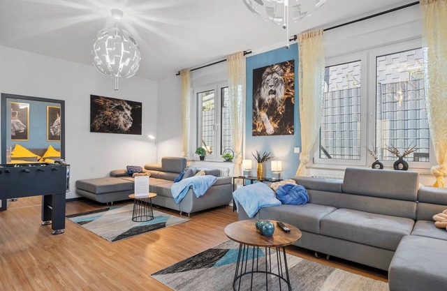 Appartement 'The Golden Lion - Quiet - Car Park' avec jardin privé et Wi-Fi