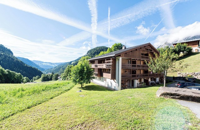 Appartement "Ty Aravis" avec vue sur montagne et balcon