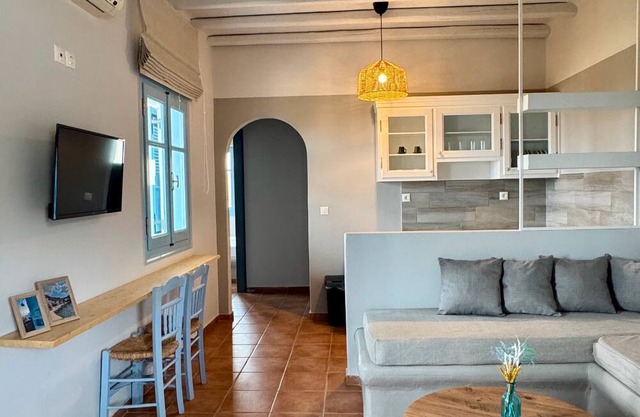 Apartment 'Unit 3' with Sea View, Wi-Fi and Air Conditioning