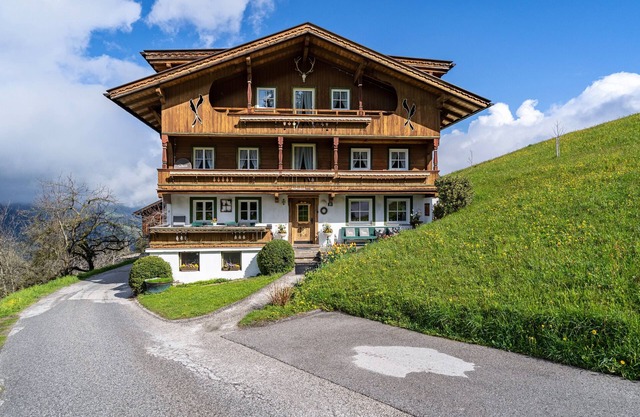 Appartement "Unterlehenhof A" avec vue sur les montagnes, balcon et Wi-Fi.