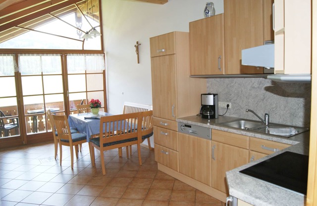 Appartement jusqu'à 4 personnes - Wendelstein - 65 m², 2 chambres, cuisine, TV satellite, balcon, entrée privée, non-fumeur