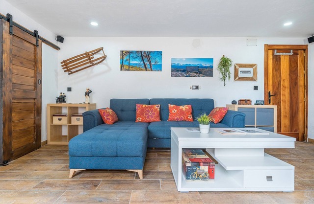 Apartment 'Veleta' with Mountain Views, Wi-Fi and Air Conditioning