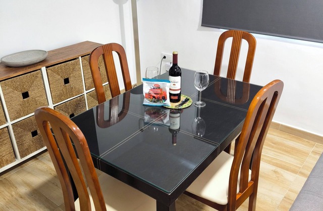 Apartment very close to the center, good parking, and tapas bar across the street.