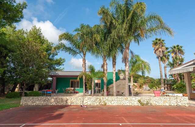 Appartement 'Villa Aurora' avec piscine partagée, Wi-Fi et climatisation